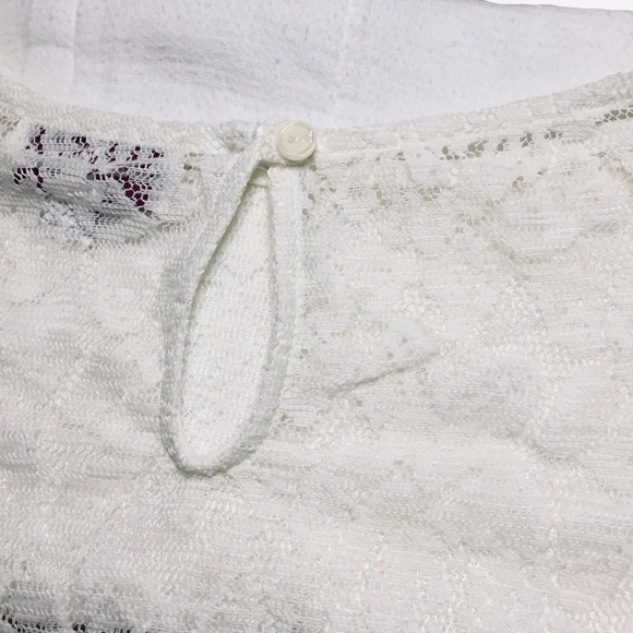 Countess Luann Cream Lace Keyhole Overlay Blouse - Picture 8 of 8